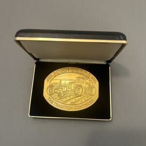 John Deere Belt Buckle 8400 Tractor Model D The Tradition Continues 1995